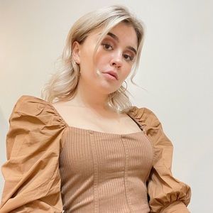 Meet your Posher, Hannah